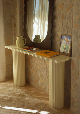 Wavy Console