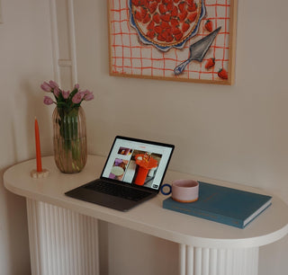 Oval Desk