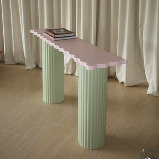 Wavy Console