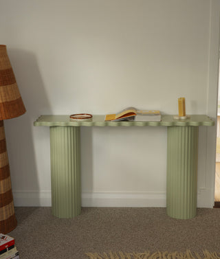 Wavy Console